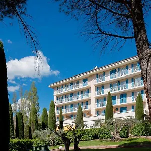 https://le-verdon-greoux-les-bains.fr-provencehotel.com