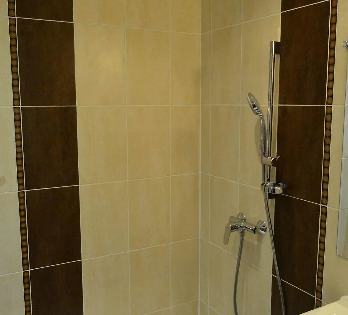 Hotel Gardenia 2*, Biarritz France